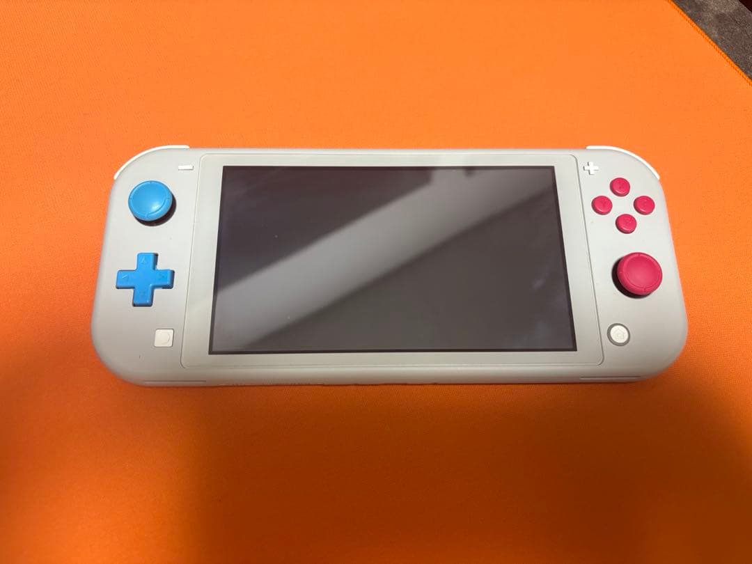 し*け様 Nintendo Switch Lite ポケモンソード＆シールドモデ Amazon.co.jp: 【整備済み品】 任天堂 Nintendo Switch Lite 本体